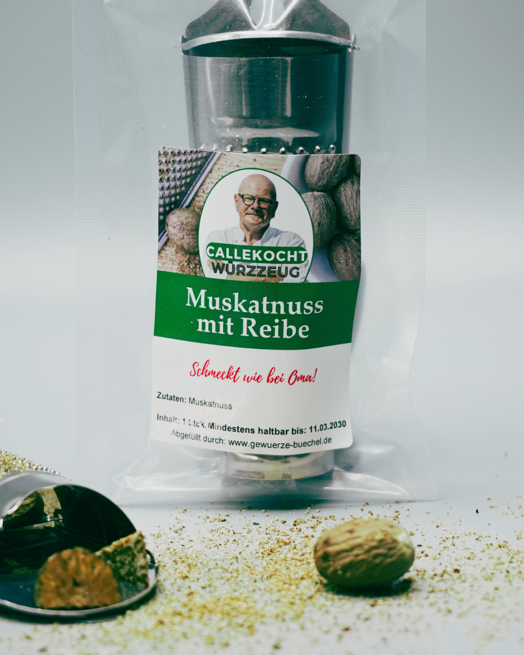 Muskatnuss mit Reibe von "CALLEkocht"